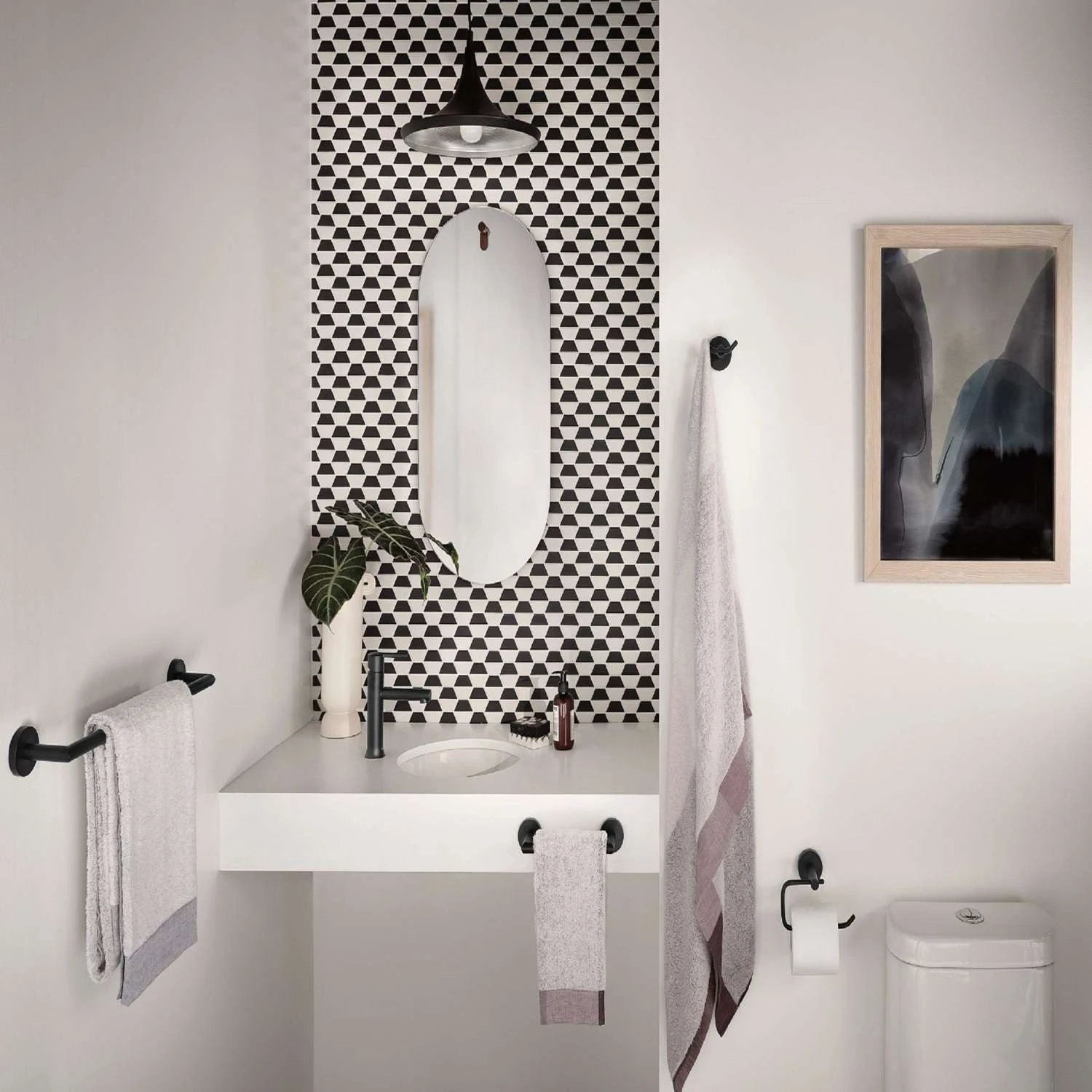 Moen Arlys Matte Black Towel Bar 7.25 In. L Zinc 5 Moen Arlys Matte Black Towel Bar 7.25 In. L Zinc - Image 3